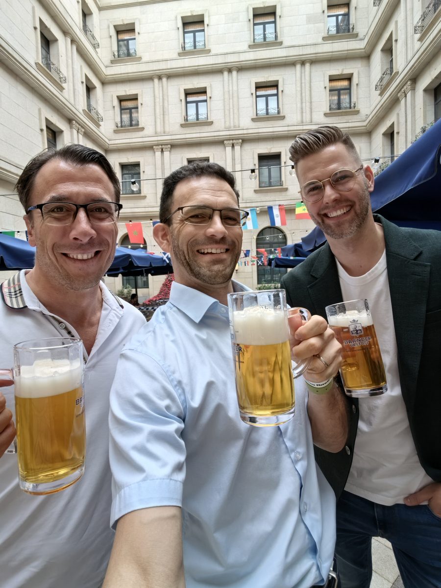 Flexpat members at a community event